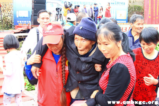 寿宁县亭溪村举办长寿硒锌文化节上万民众齐欢乐
